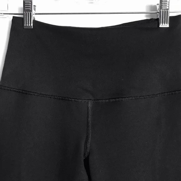 KNOCKOUT BY VICTORIA’S SECRET Black Crop Leggings - Picture 3 of 11